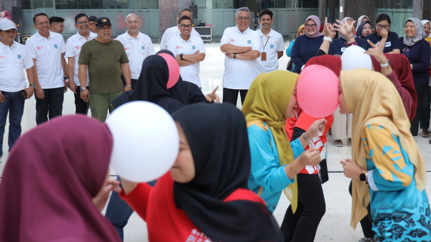 Lomba Estafet Balon.