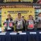 Kapolresta Tangerang bersama jajarannya saat menunjukan barang bukti.