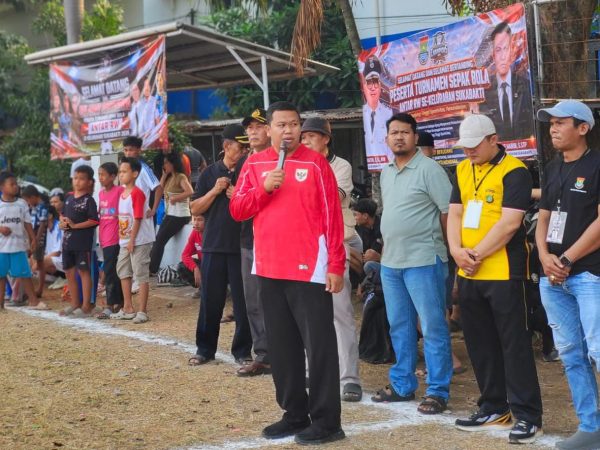 Dewan Imam Sucipto Buka Turnamen Sepak Bola Antar-RW Kelurahan Sukabakti, Kobarkan Semangat Kemerdekaan