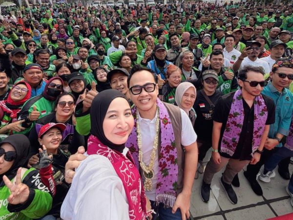 Dekat dengan Pejuang Jalanan, Rano Alfath Gelar Gebyar Kemerdekaan untuk 1.500 Sahabat Ojol