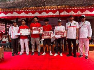 Iqrar Risyad Nasution Semarakkan HUT RI ke-81 Bersama Warga Islamic Village Kelapa Dua