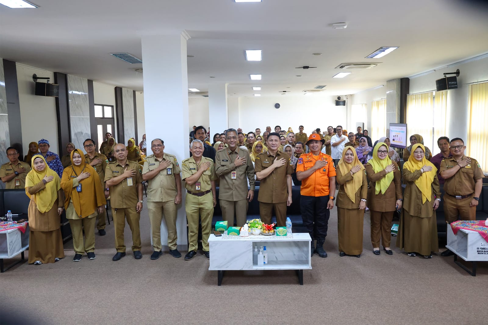 Sekda Banten Deden Apriandhi di RSUD Banten.