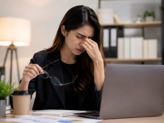 Sering Menatap Layar? Dokter Mata Bethsaida Hospital Serang Bagikan Tips Cegah Digital Eye Strain
