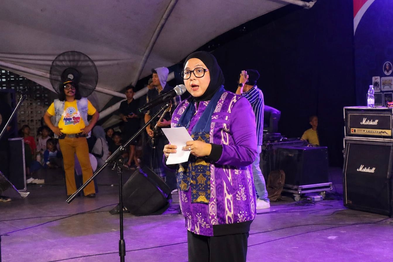 Wabup Intan di Festival Budaya Pekan Raya Balaraja ke-2.