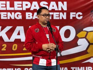 Banteng Banten FC dilepas ke Surabaya untuk Soekarno Cup 2026. Wanto Sugito meminta 25 pemain memberikan kemampuan terbaik dan menjaga nama Banten.