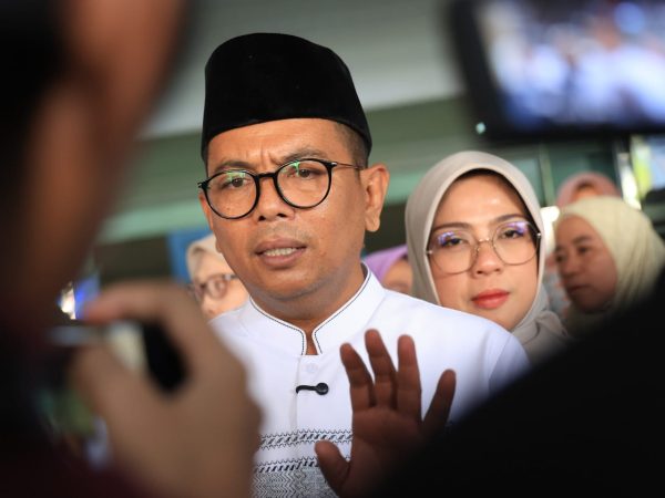 Abu Vulkanik Gunung Anak Krakatau Mengarah ke Banten, Ini Imbauan Gubernur Andra Soni
