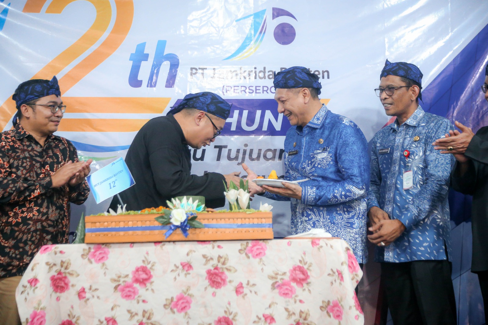Sekda Deden Apriandhi di HUT ke-12 Jamkrida Banten.
