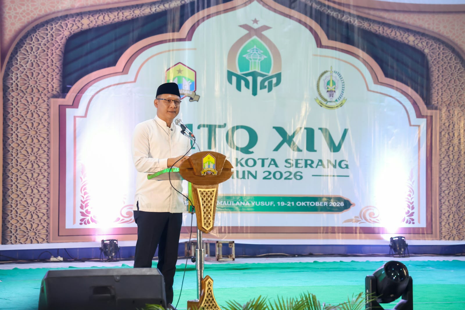 Sekda Banten Deden Apriandhi saat membuka kegiatan MTQ Kota Serang.